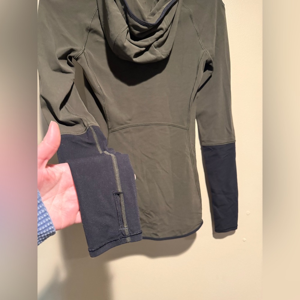 Lululemon Shape Up Pullover Green Black Hoodie nulu - Picture 8 of 9